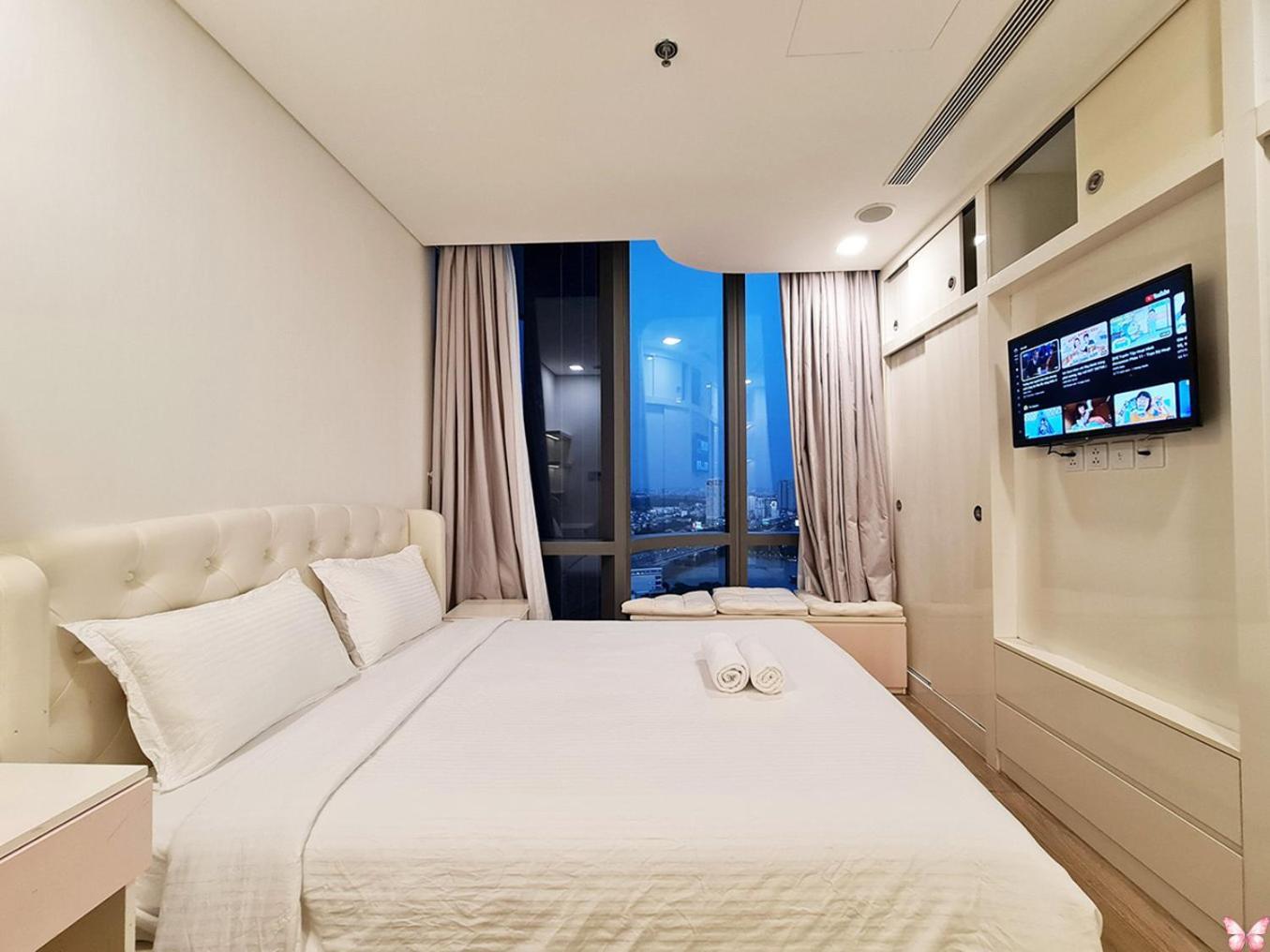 Skyline View Residences At Landmark 81 Apartment