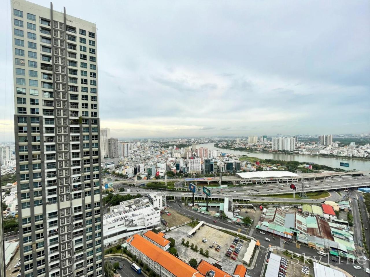 Skyline View Residences At Landmark 81 Apartment